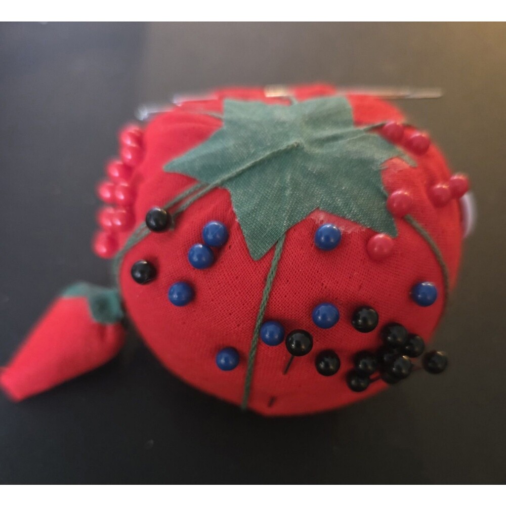 Vtg Tomato Pin Cushion w/Strawberry Emery Bag Pins & Needles Included